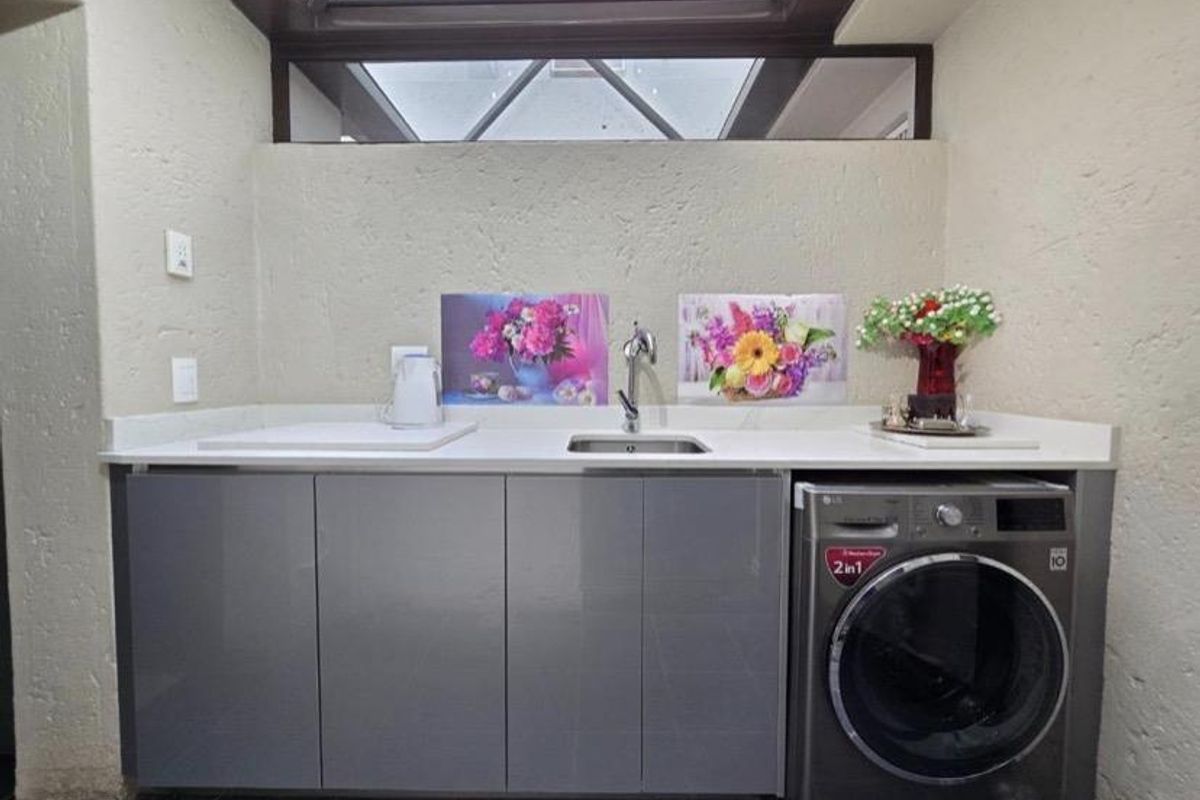 3 Bedroom Townhouse for Sale in Glenvista - Photo 5