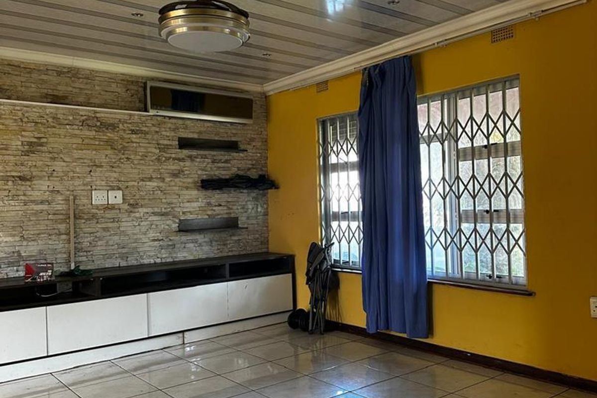 Four-Bedroom Family Home with Garage in Esikhawini - Photo 2
