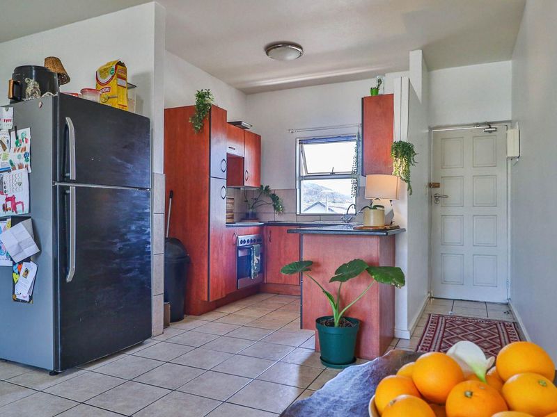 Prime beach access & rental income potential - Photo 10