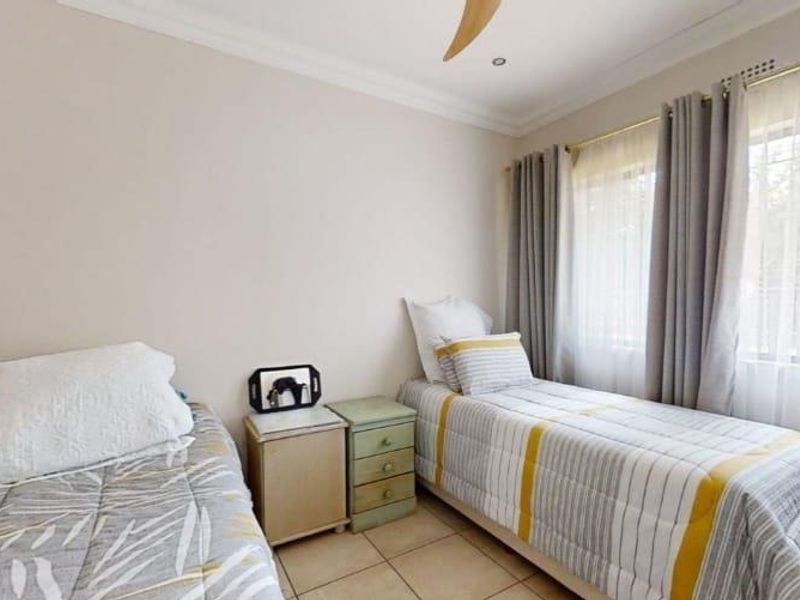 3 Bedroom House in Cinderella - Photo 3