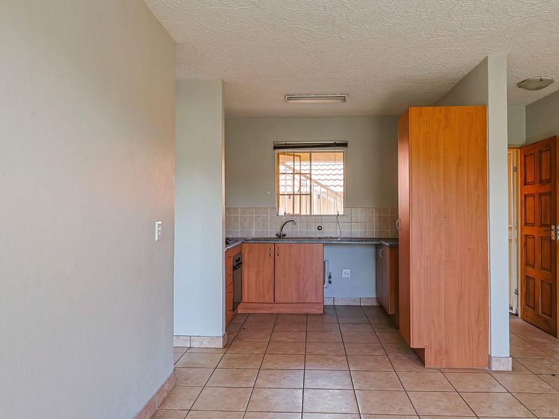 For the Upwardly Mobile - A Perfect One Bedroom Apartment - Photo 7