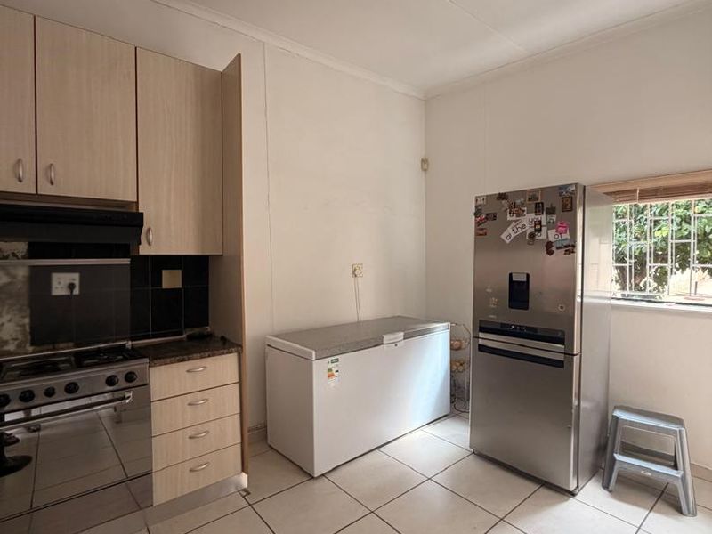 Your Dream Home Awaits! - Photo 5