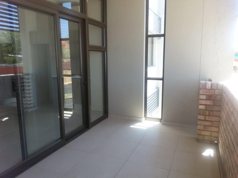 1 Bedroom Apartment To Let - Photo 2