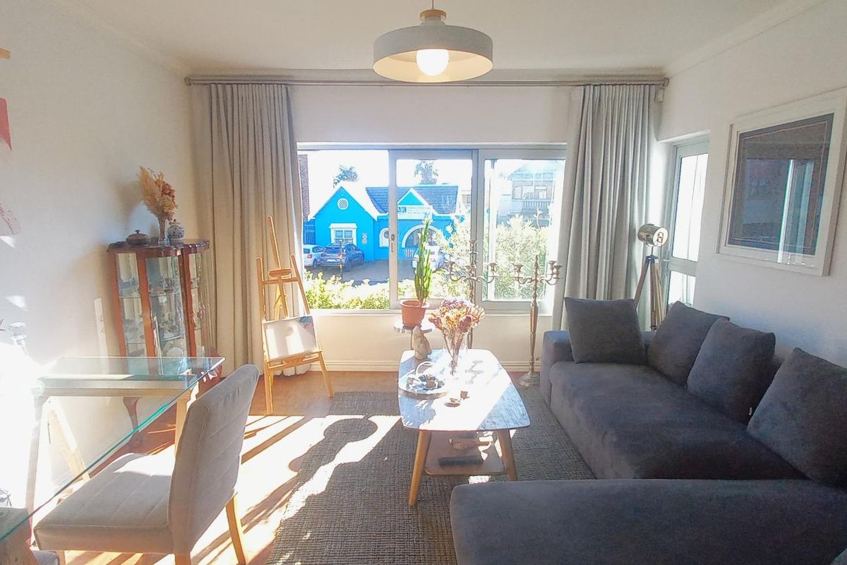 Neat & sunny 2 bedroom apartment - Photo 3