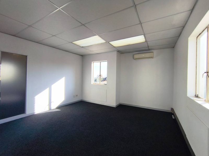 231m2 Office Space To Let in Midrand - Photo 8