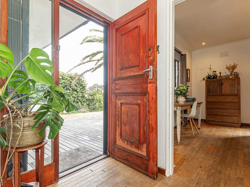 Charming 3-Bedroom Home with Separate Flatlet in Prime Location - Photo 6