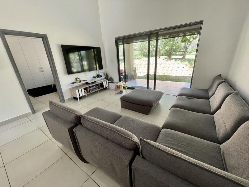 Hendra - Neat 3-Bedroom Simplex in Secure Gated Estate – Umhlanga - Photo 3