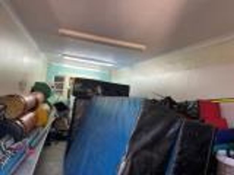 Perfect School Setup: Prime Location - Photo 8