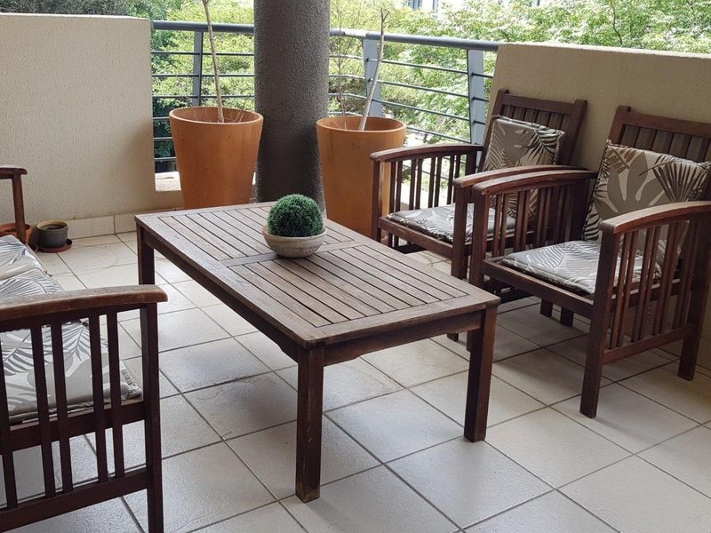 Elegantly Furnished Apartment to Let in the Heart of Sandton - Photo 4