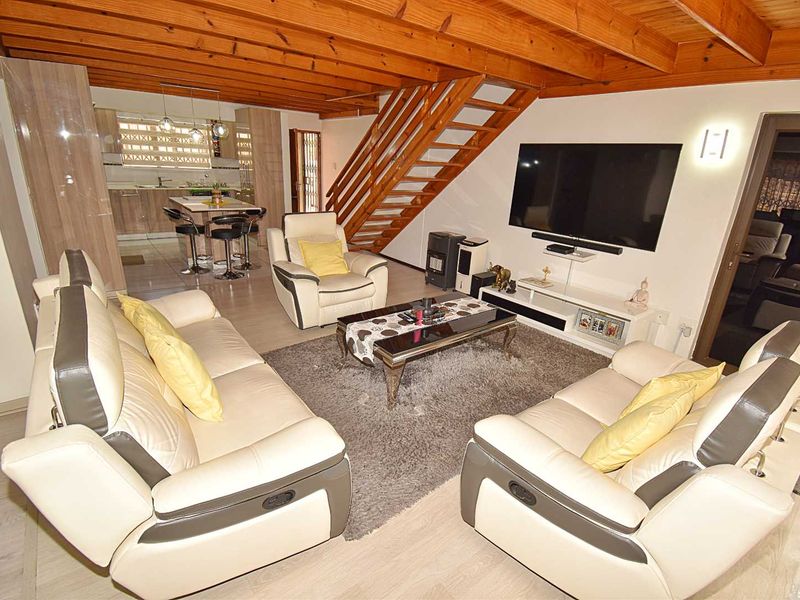 Modern and Secure - Photo 3