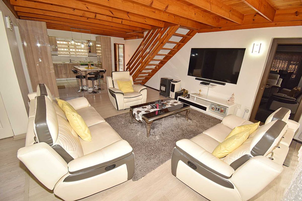 Modern and Secure - Photo 3