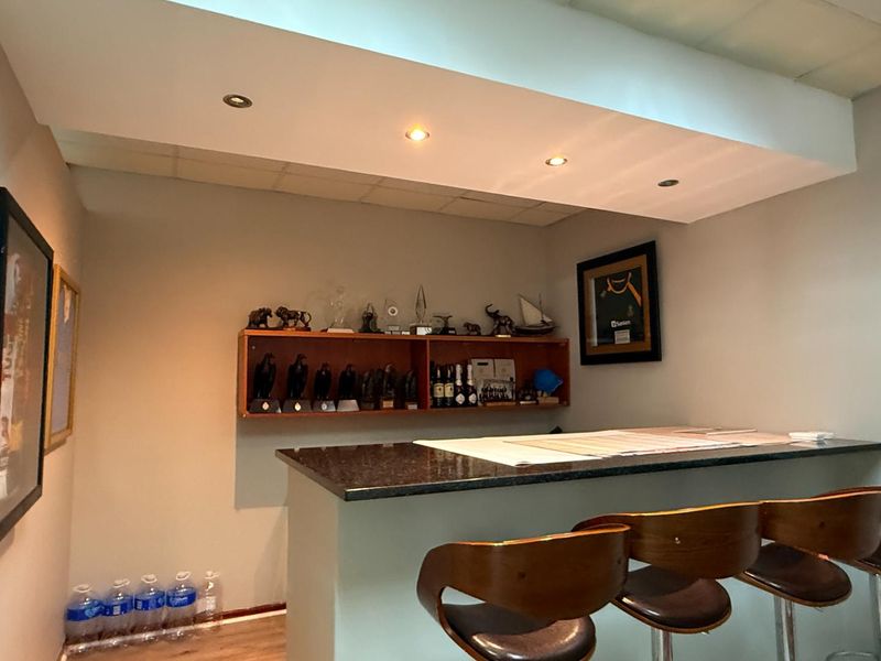 Prime retail for sale Parliament Street - Photo 10