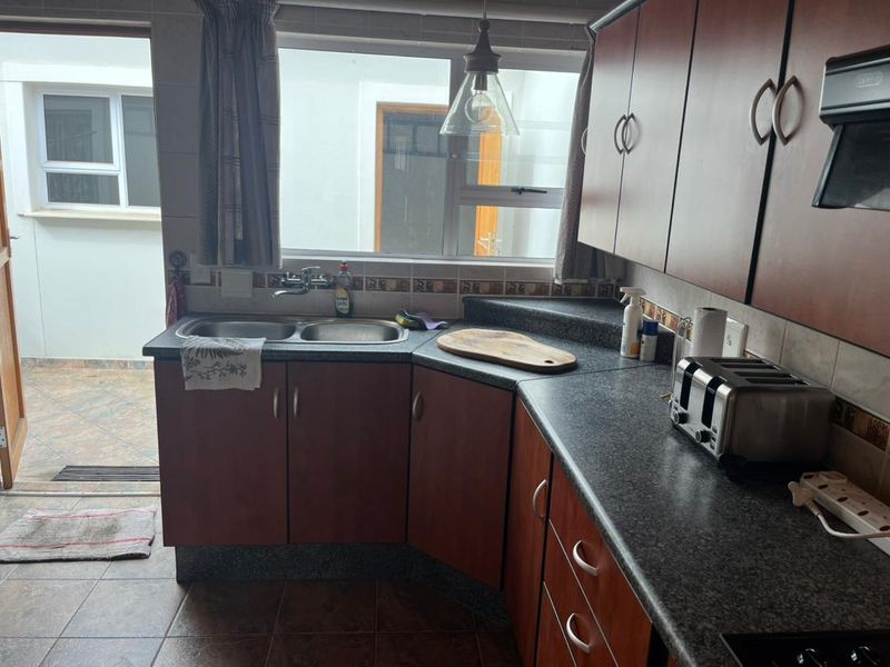 Sole Mandate-Beautiful Town House in Security Complex close to town - Photo 10