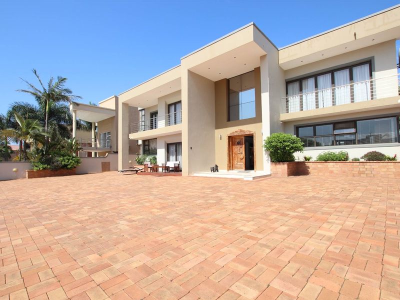 A luxurious mansion in Prime Umhlanga Ridge with Sea VIews! - Photo 3
