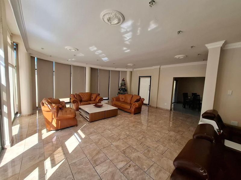 🏡 FOR RENT | DOUBLE-STOREY 8-BEDROOM HOME WITH FLAT  – Pioneers Park ✨ - Photo 10