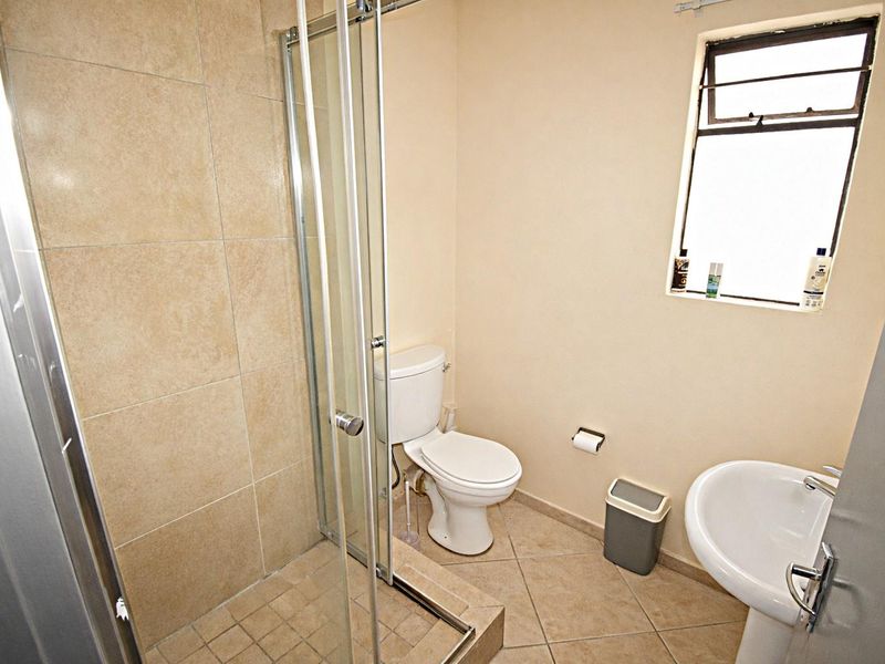 Jabulani Heights - Photo 10