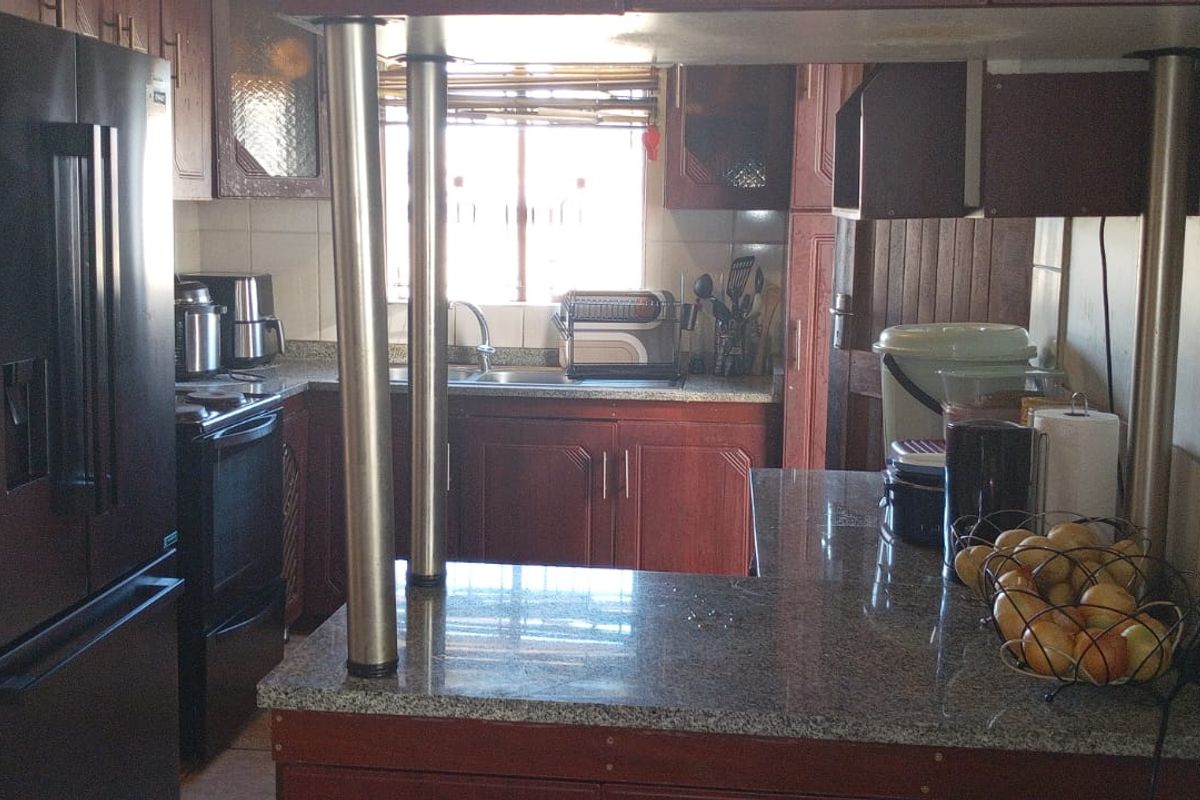 Property for Sale In Danville. - Photo 5