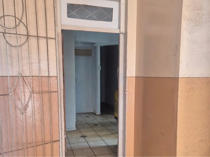 2 bedroom apartment prime investment opportunity - Photo 2