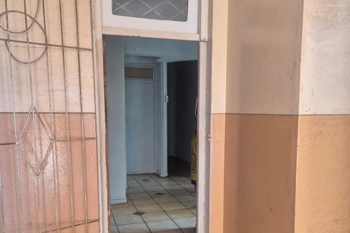 2 bedroom apartment prime investment opportunity - Photo 2