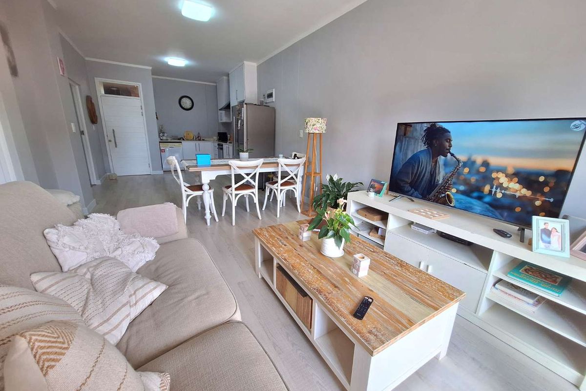 Perfectly Priced – Urgent Seller Seeking a Serious Buyer! - Photo 2