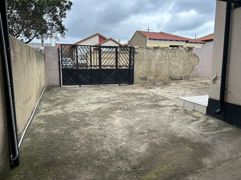 Ebony Park - R 950 000 2 beds , 1 bath - Photo 4