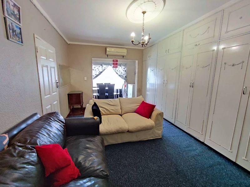 10 Bedroom House for Sale - Photo 10