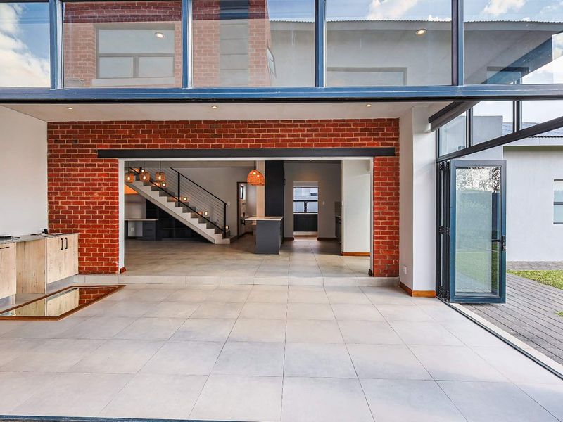 Luxury Living in the Heart of Six Fountains Estate - Photo 3