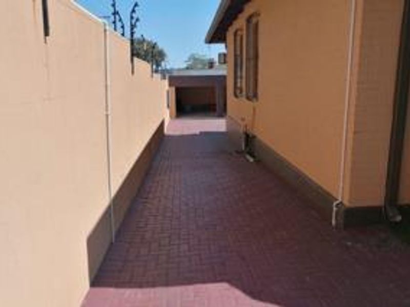 Exceptional Family Living with Income-Generating Opportunities - Photo 4