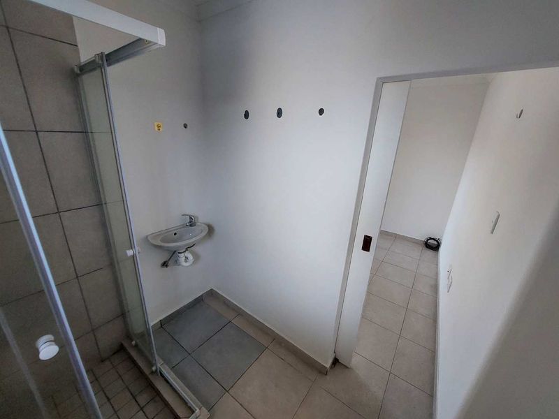 Bachelor Apartment for Rent in Malibu Village, Blue Downs - Photo 5