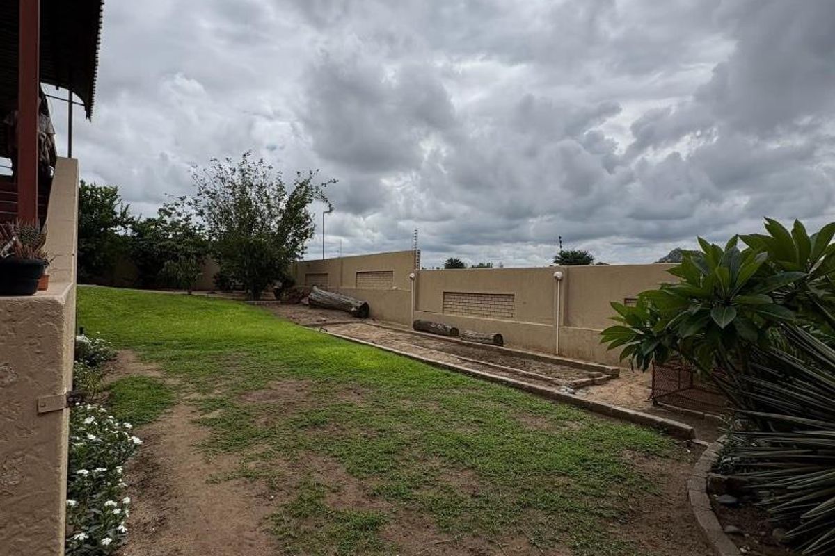 Okahandja- For Sale- N$2 760 000 - Photo 2