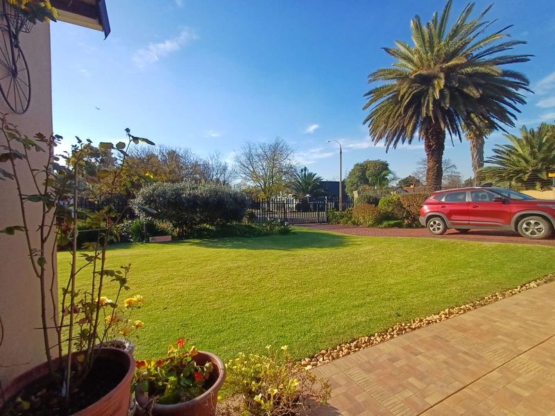 Exceptional neat well maintained Property - Photo 8