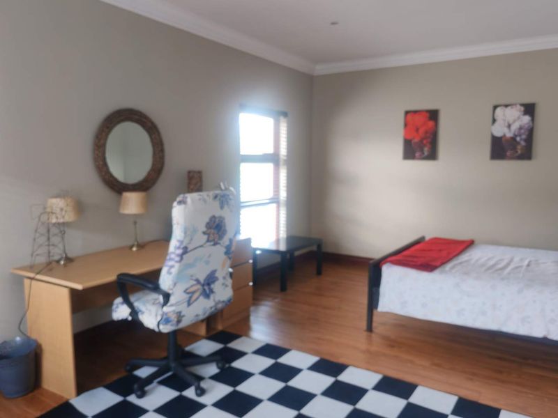 DUAL MANDATE - LOVELY BIG HOME WITH BEAUTIFUL VIEW AND SUNSETS - Photo 10