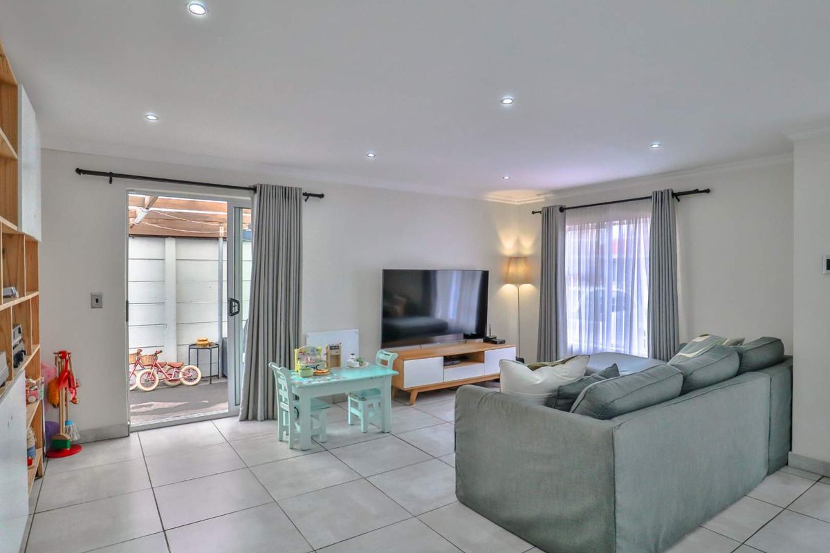 Diamond in the Rough/ Modern 2 Bed Home - Photo 5