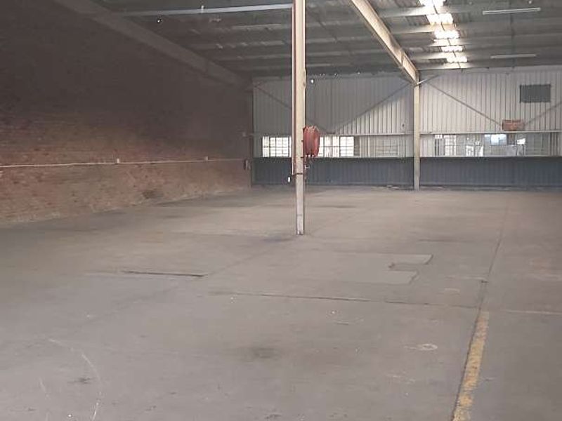 Warehouse/Distribution/manufacturing facility to let in Wilsonia. - Photo 3