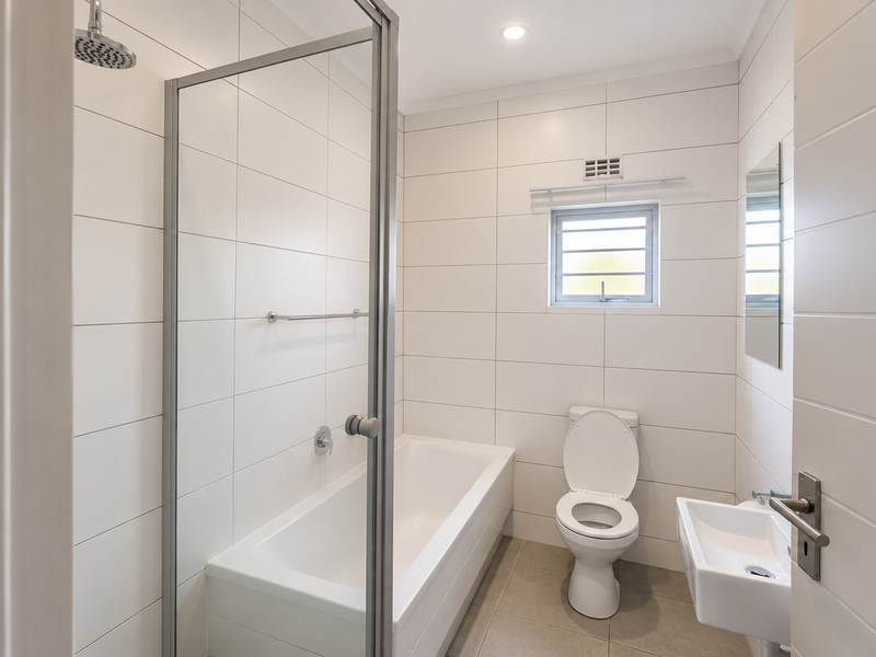 Modern 3-Bedroom Home in a Secure Estate – Full Title Ownership - Photo 10