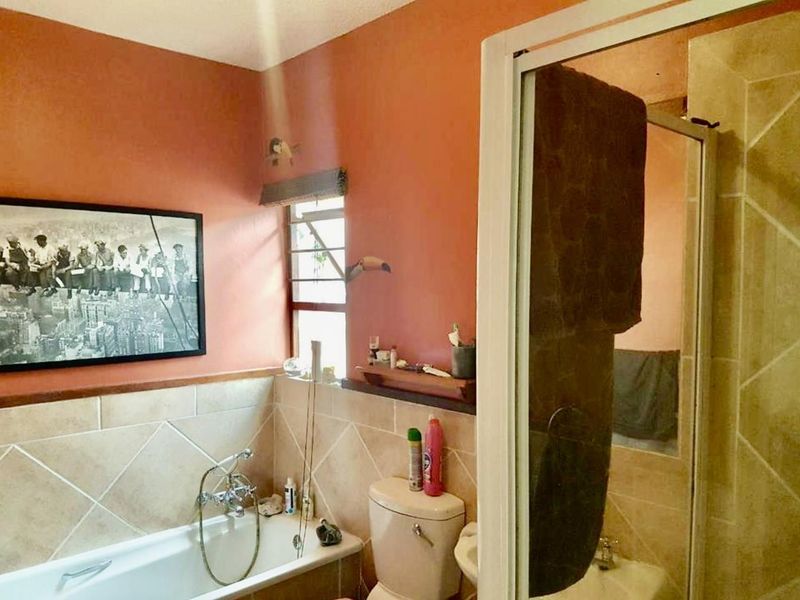 COSY 1 BED 1 BATH GARDEN APARTMENT UNFURNISHED LONEHILL - Photo 9