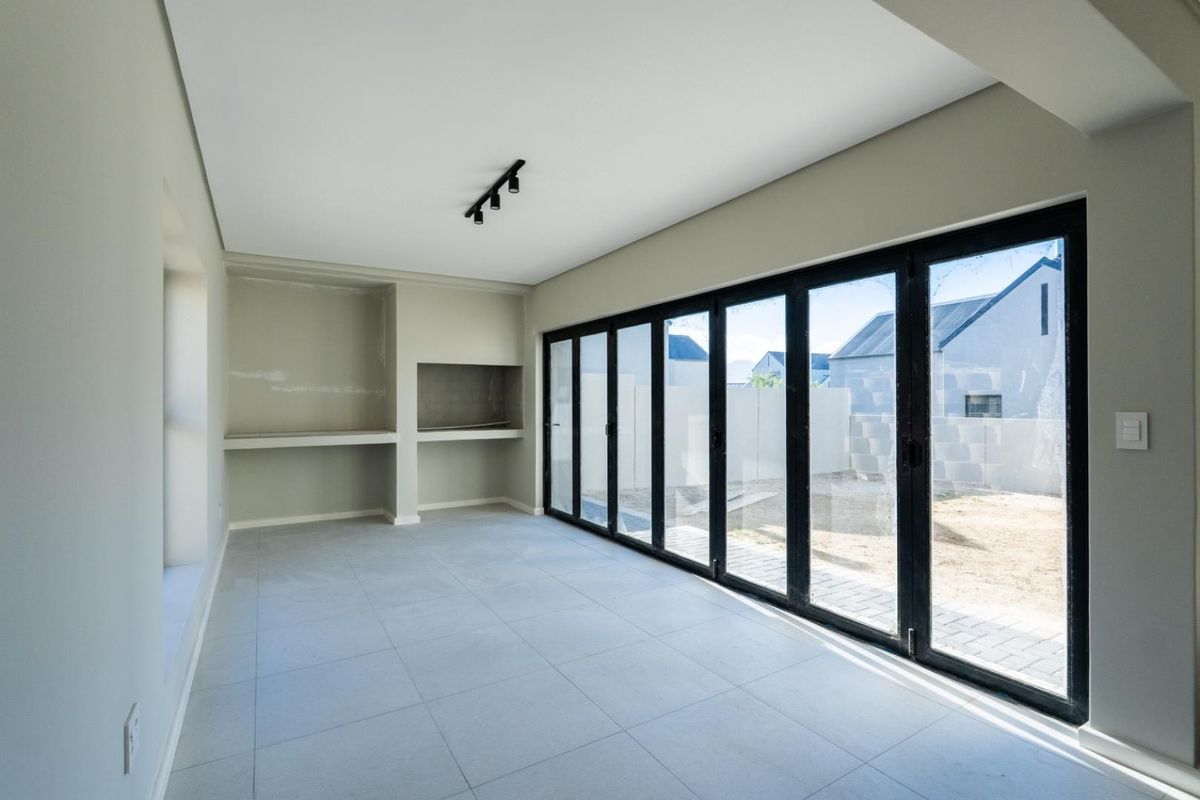 Modern 3-Bedroom Home in Aan de Wijnlanden Estate - Photo 2