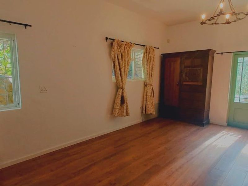 3 Bedroom 3 Bathroom Home - Photo 8