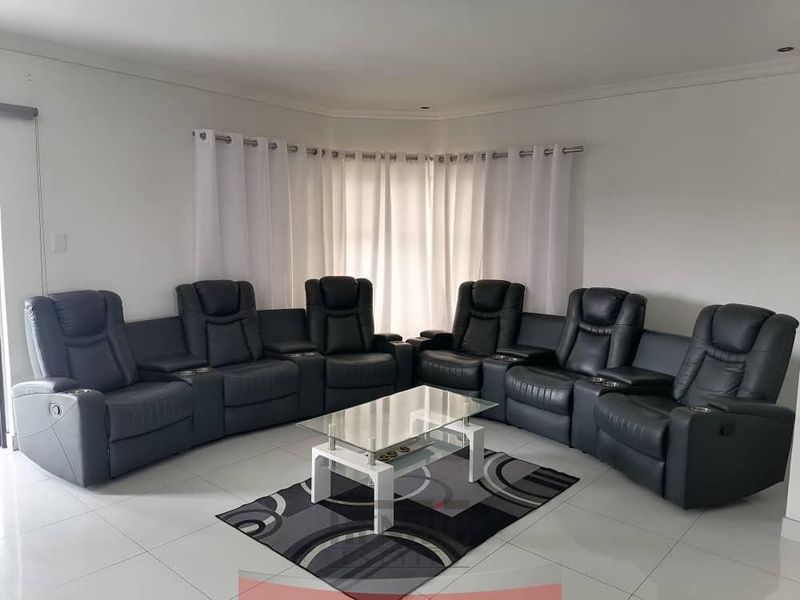 Exceptionally Spacious Home, Flexible, Potential and With Sea View! - Photo 8