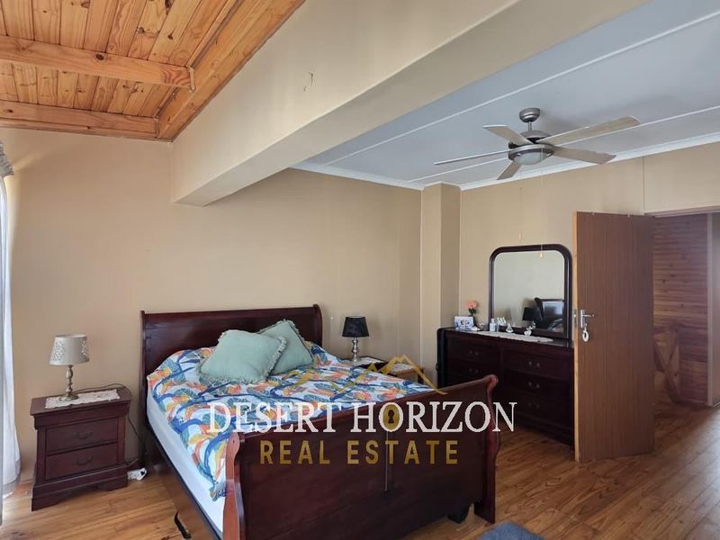 Long Beach | Townhouse for Sale – Perfect Lock-Up-and-Go Investment - Photo 9