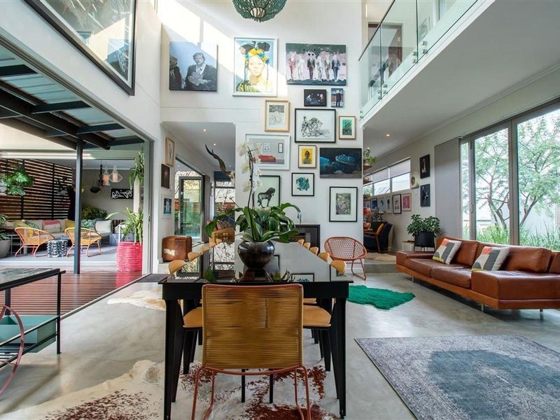 A bold design in Waterfall Country Village - Photo 8