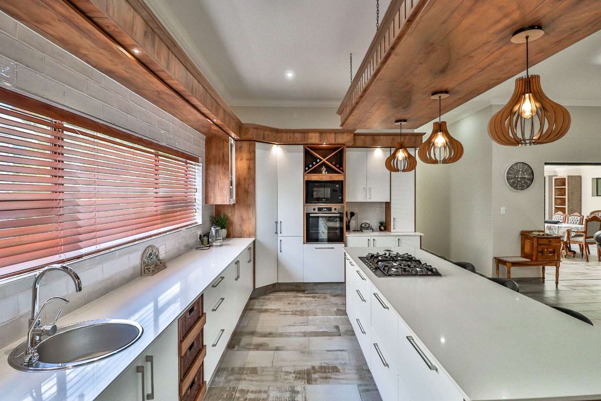 Invest In The Best - Walking Distance To The Beach - Photo 4