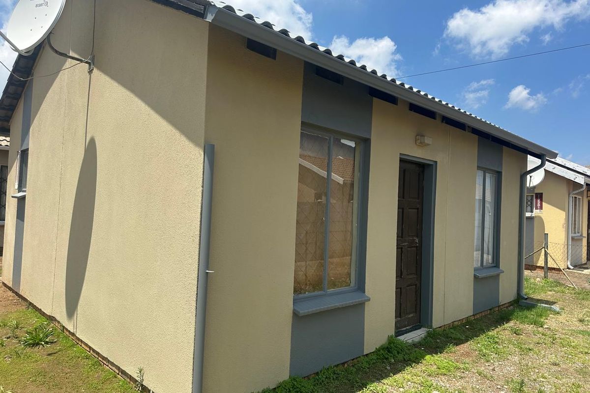 2 Bedroom House For Sale Savanna City - Photo 2