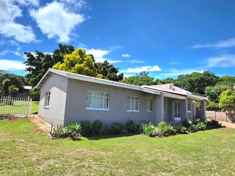 Charming 4 Bedroom house, Barberton - Photo 3