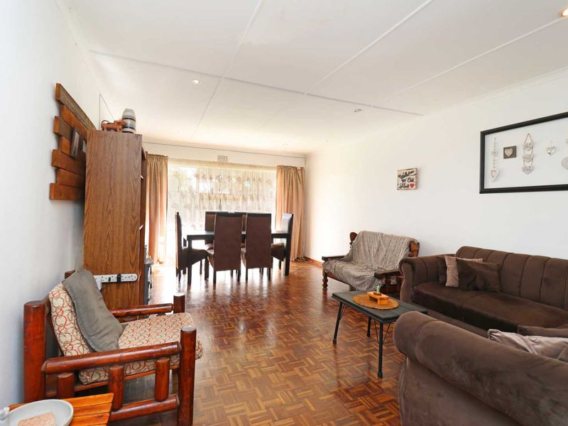 Modern First-Floor Gem with Garden Views - Photo 10