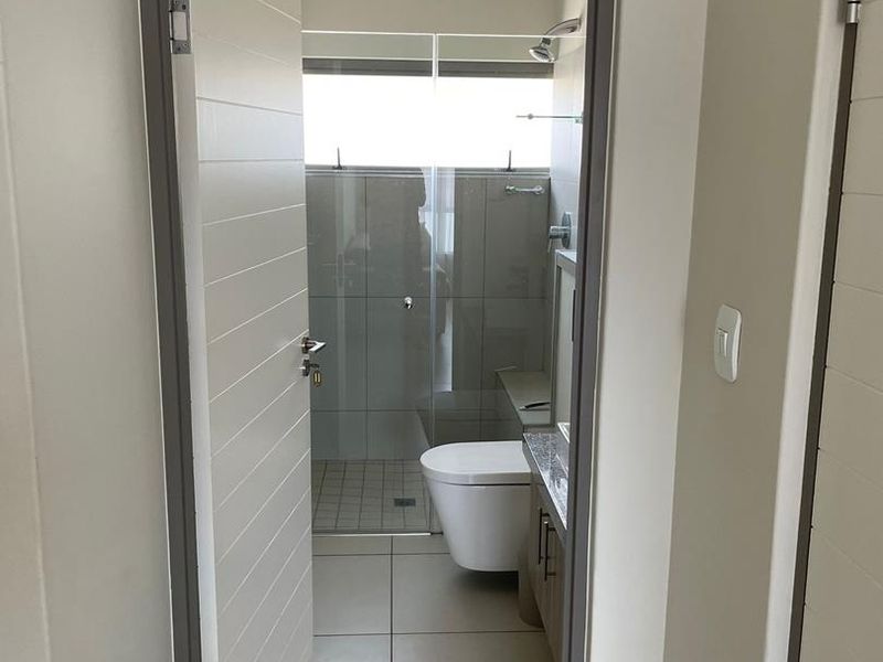 MODERN 3-BEDROOM HOME - BROOKLYN - Photo 8