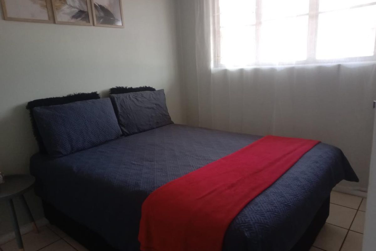 One Bedroom Apartment in Glenwood - Photo 5