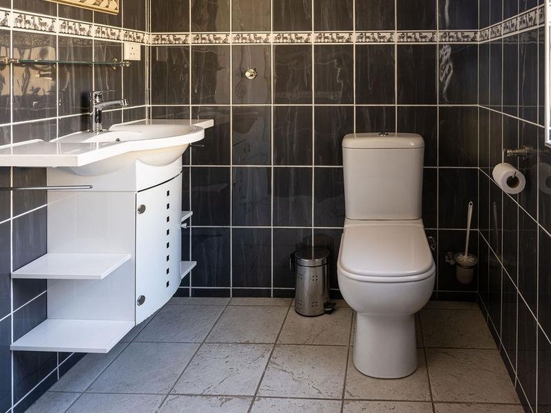 Classic Family Home with Flatlet for Sale in Kramersdorf - Photo 4