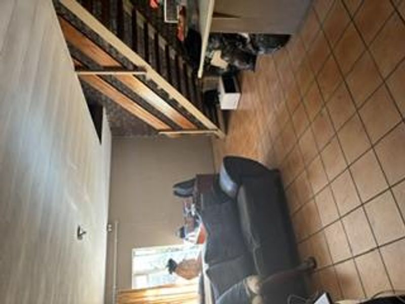 2 Bedroom duplex is now for sale in Upper Sunnyside. - Photo 4