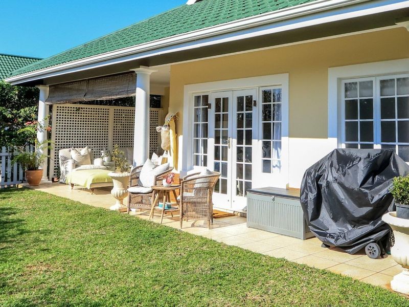 Beautifully appointed, 3 Bedroom Simplex within a secure estate - Photo 4